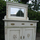 Schrank restauriert